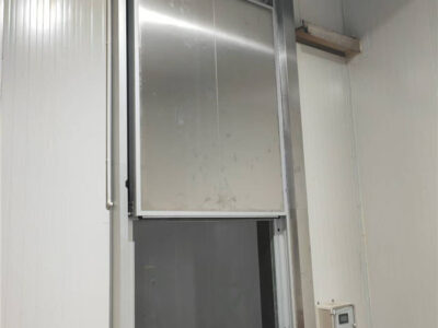 垂直提升冷库门