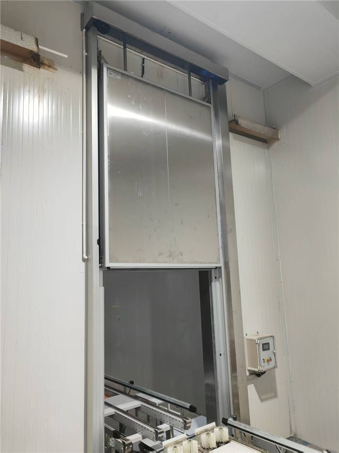 垂直提升冷库门